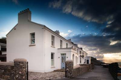 new_dwelling_added_to_row_of_fishermans_cottages_2