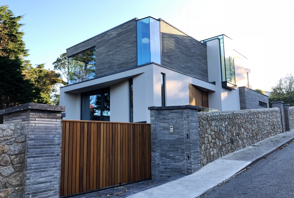 this-3-floor-residence-fully-adopts-the-qualities-of-a-steeply-sloping-site-with-views-over-dublin-bay-18