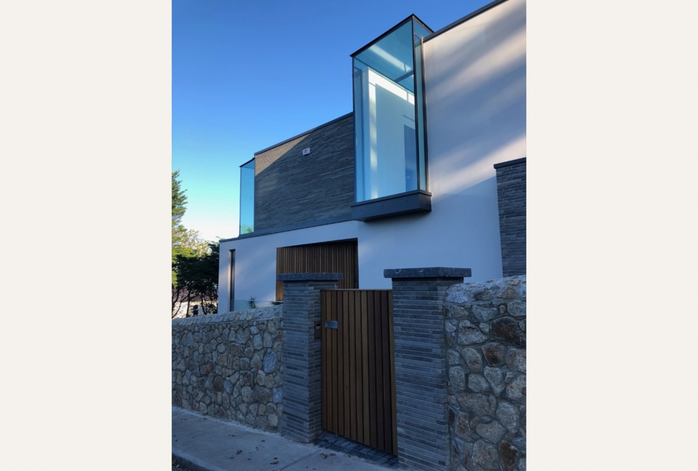 this-3-floor-residence-fully-adopts-the-qualities-of-a-steeply-sloping-site-with-views-over-dublin-bay-23 this-3-floor-residence-fully-adopts-the-qualities-of-a-steeply-sloping-site-with-views-over-dublin-bay-23