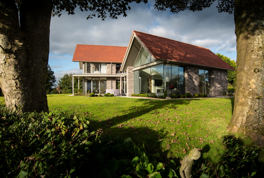 belgian-style-barn-located-on-an-elevated-site-with-panoramic-views-6 belgian-style-barn-located-on-an-elevated-site-with-panoramic-views-6