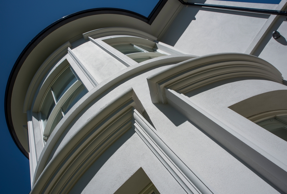 modern-yet-classical-villa-with-curved-bay-and-elliptical-staircase-22 modern-yet-classical-villa-with-curved-bay-and-elliptical-staircase-22