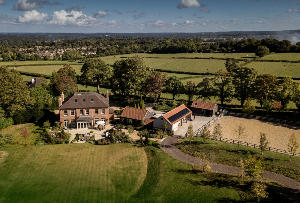 a-classical-brick-house-and-stables-situated-in-effingham-surrey-13 a-classical-brick-house-and-stables-situated-in-effingham-surrey-13