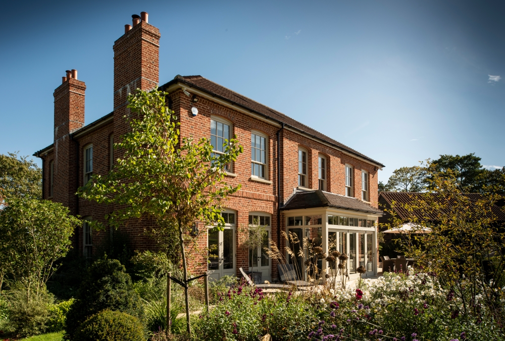 a-classical-brick-house-and-stables-situated-in-effingham-surrey-8 a-classical-brick-house-and-stables-situated-in-effingham-surrey-8