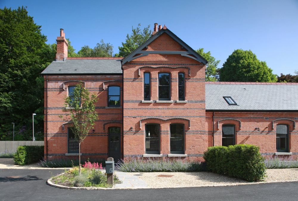 renovation-and-expansion-of-derelict-train-station-into-bespoke-proprieties-11 renovation-and-expansion-of-derelict-train-station-into-bespoke-proprieties-11