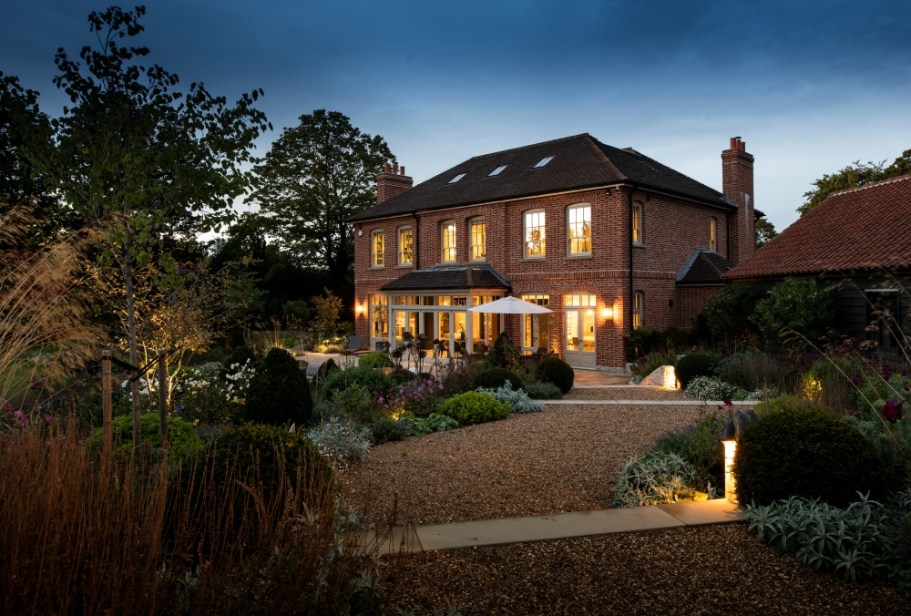 country-estate-with-stables-and-sand-school-in-effingham-surrey-10 country-estate-with-stables-and-sand-school-in-effingham-surrey-10