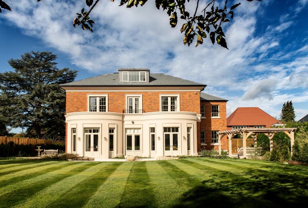 new-family-home-on-oxshott-rise-cobham-surrey-7