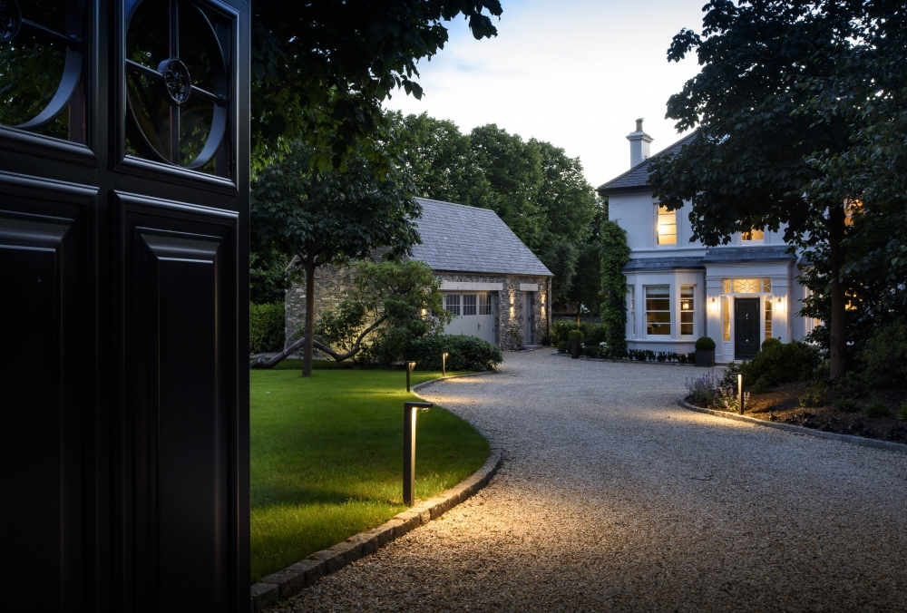 Stunning_Country_House_and_Stone_Garage_05 Stunning_Country_House_and_Stone_Garage_05