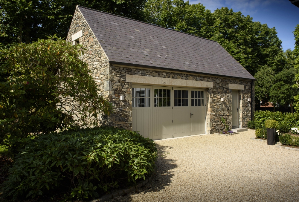 Stunning_Country_House_and_Stone_Garage_06 Stunning_Country_House_and_Stone_Garage_06