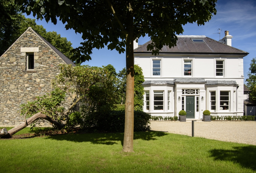 Stunning_Country_House_and_Stone_Garage_11 Stunning_Country_House_and_Stone_Garage_11