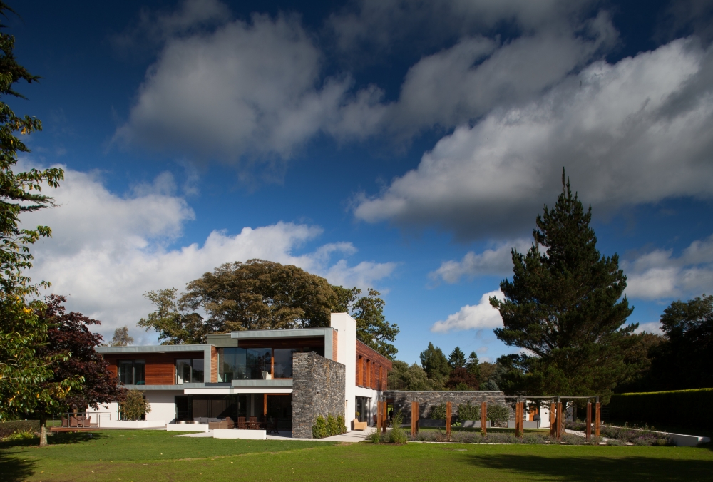 contemporary_garden_house_set_in_protected_site_1a contemporary_garden_house_set_in_protected_site_1a
