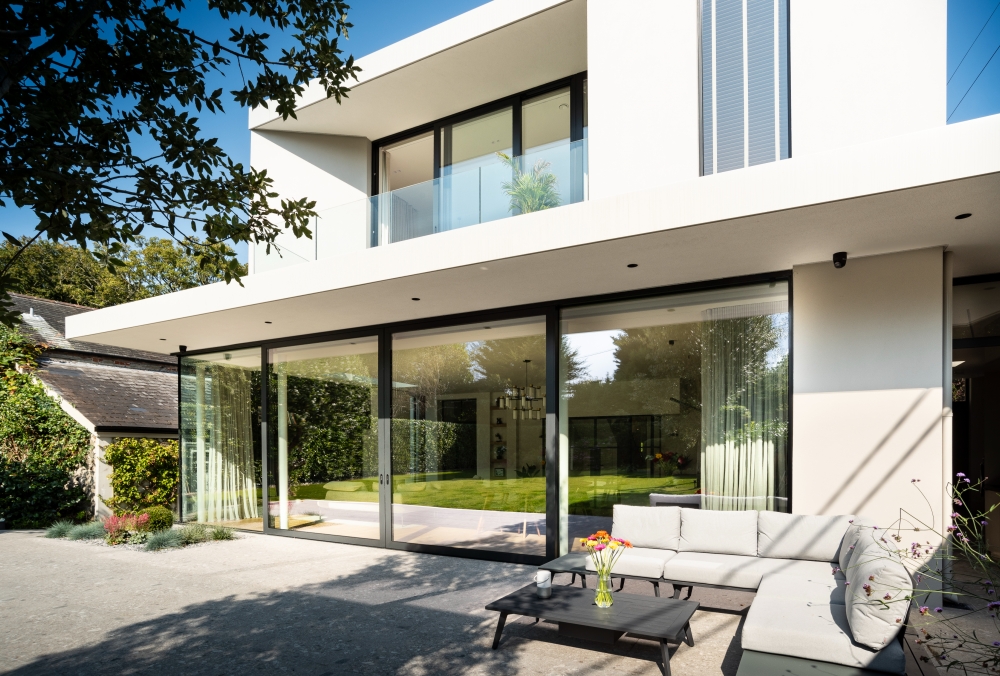 a_light_filled_modern_addition_02 a_light_filled_modern_addition_02
