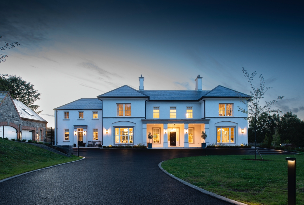 Hilltop Classical Country House with Panoramic Views Hilltop Classical Country House with Panoramic Views