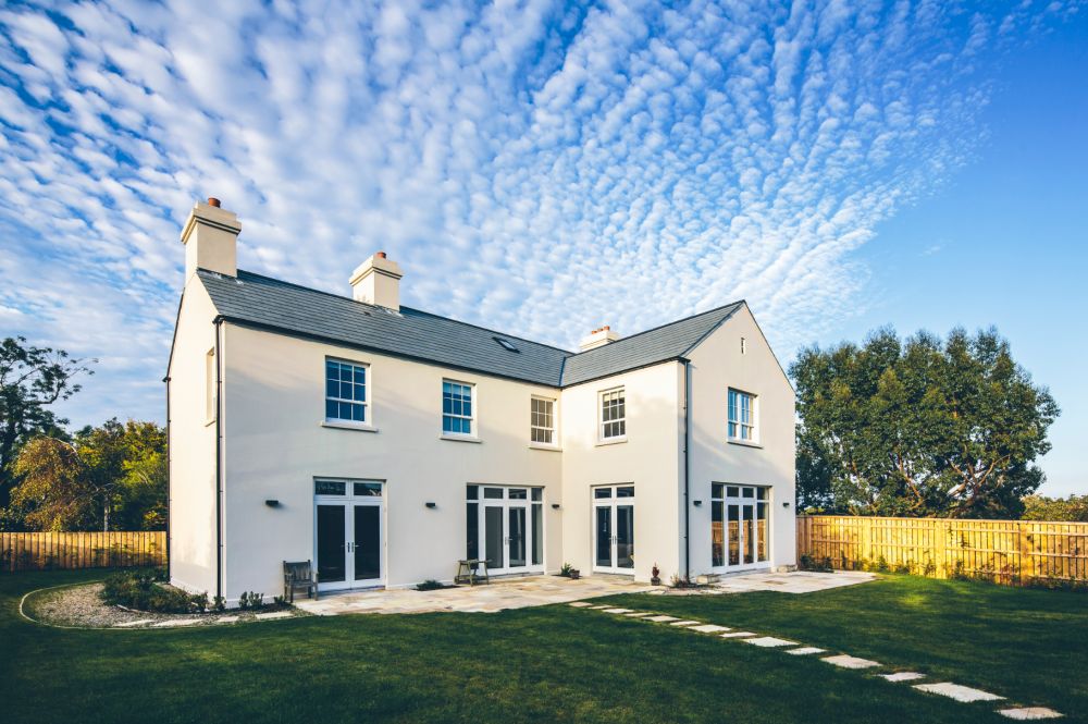 modest_simple_classical_family_home_1 modest_simple_classical_family_home_1