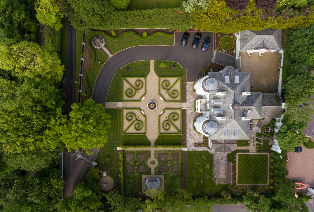 Boldly Styled House with Two-Storey Circular Bays Boldly Styled House with Two-Storey Circular Bays