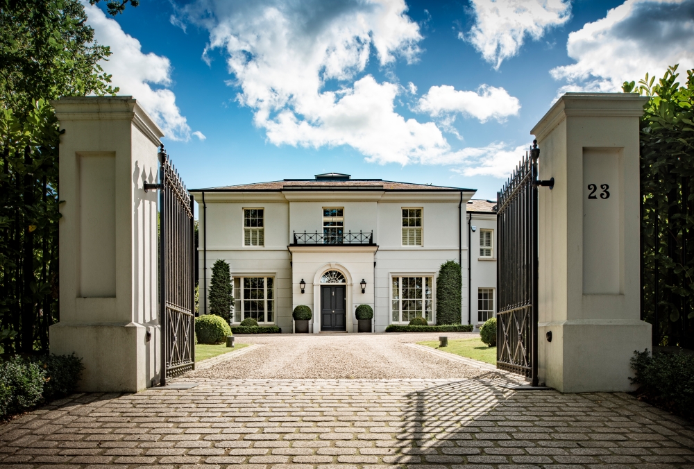 formal-symmetrical-front-mature-wooded-site-1 formal-symmetrical-front-mature-wooded-site-1