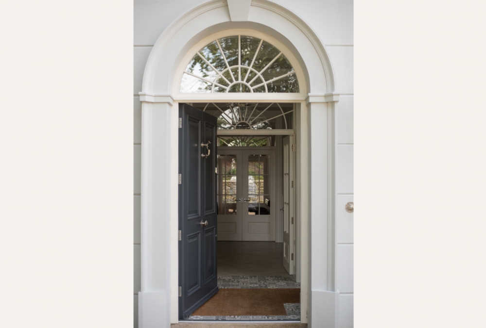formal-symmetrical-front-mature-wooded-site-5 formal-symmetrical-front-mature-wooded-site-5