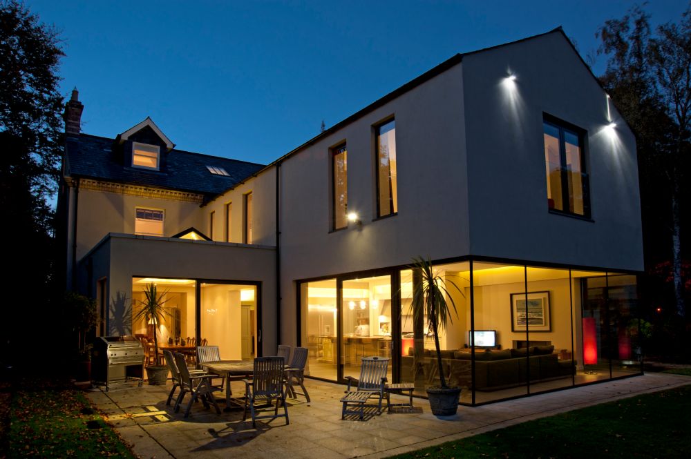 Extension Brings the Outside In to Victorian House