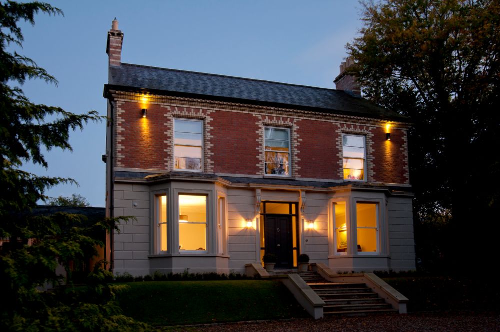 Extension Brings the Outside In to Victorian House