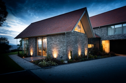 belgian-style-barn-located-on-an-elevated-site-with-panoramic-views-10