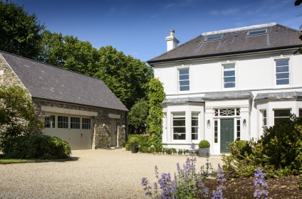 Stunning_Country_House_and_Stone_Garage_10