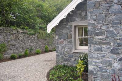 new_stone_built_cottage_in_walled_garden_2