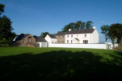 new_build_farmstead_cottage_yard_and_outbuildings_1